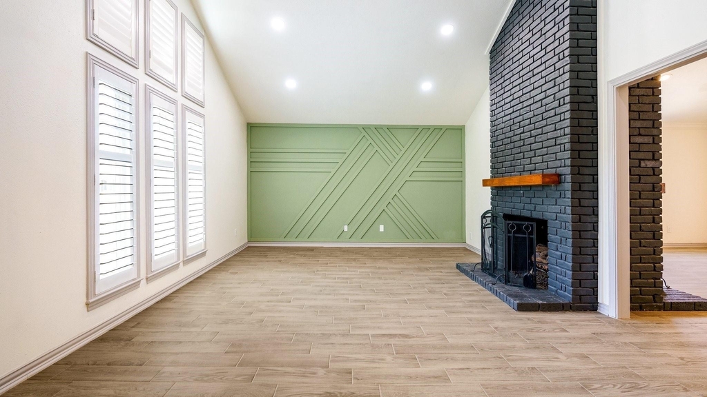 2616 Ellis Court - Photo 5