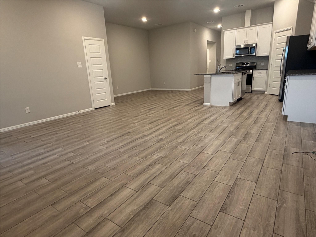 442 Kingsbury Avenue - Photo 3