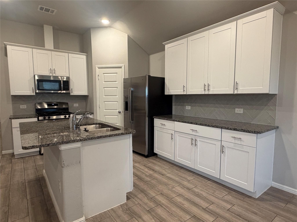 442 Kingsbury Avenue - Photo 6