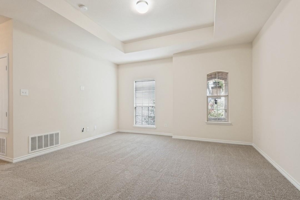307 Moonlight Drive - Photo 6