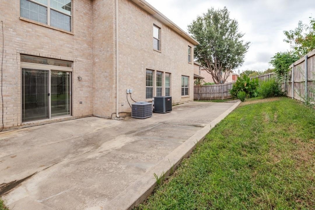 307 Moonlight Drive - Photo 11