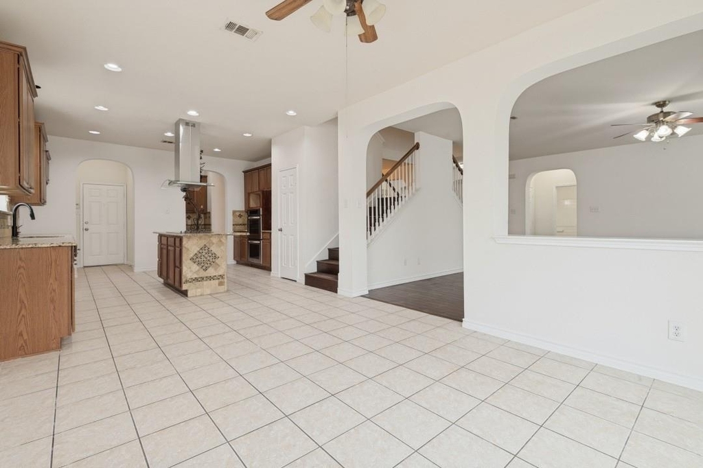 307 Moonlight Drive - Photo 3