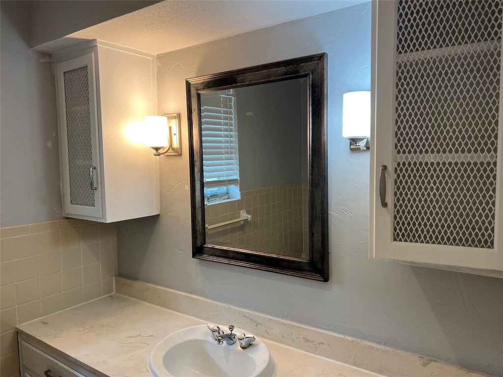4715 Skillman Street - Photo 20