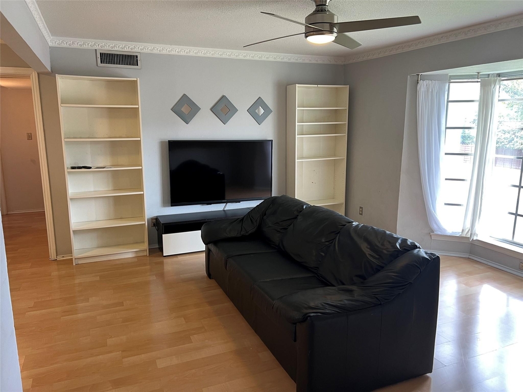 4715 Skillman Street - Photo 7