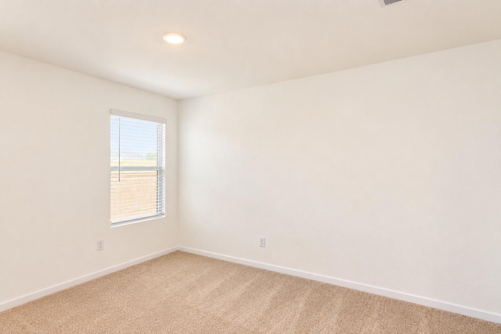 608 Finch Circle - Photo 4