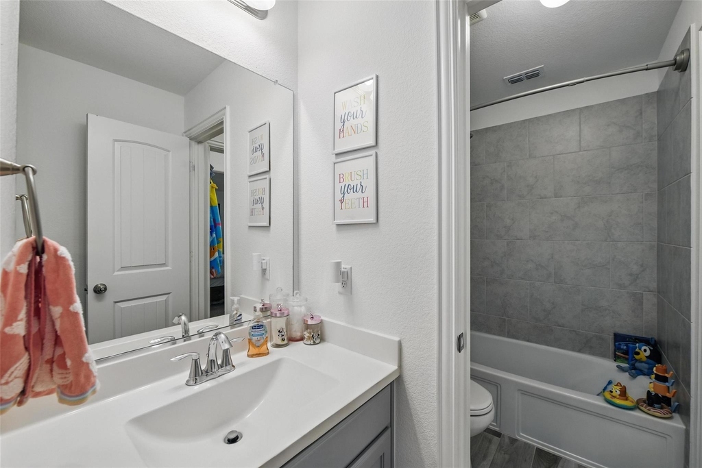 1477 Shooting Star Drive - Photo 32
