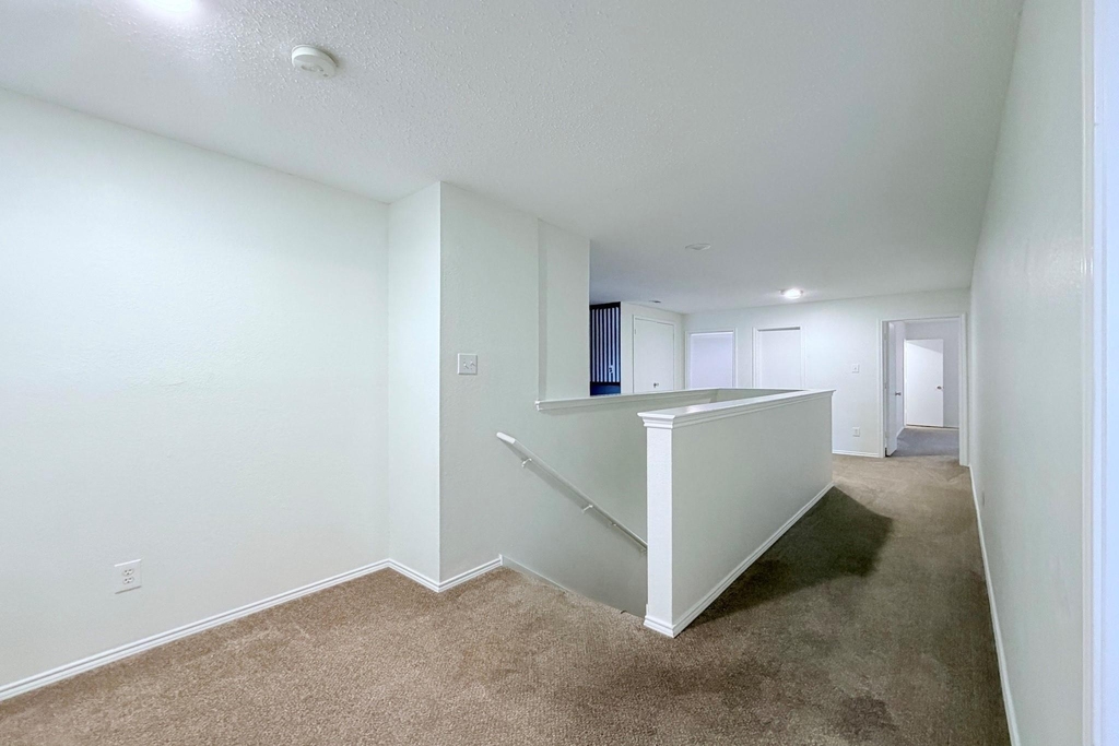 7909 Mosstree Drive - Photo 14