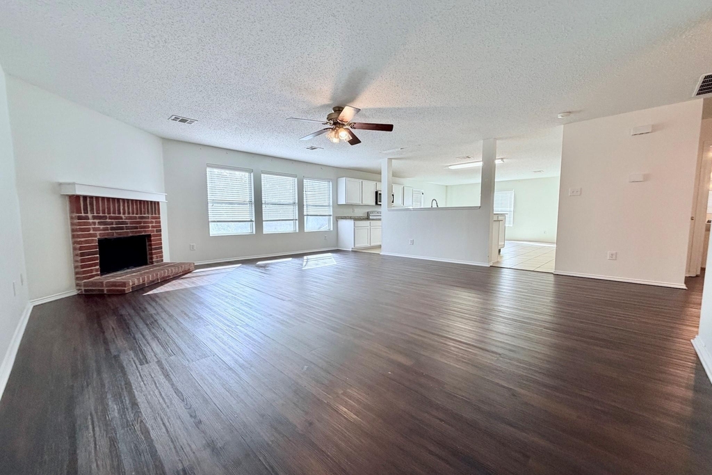 7909 Mosstree Drive - Photo 10