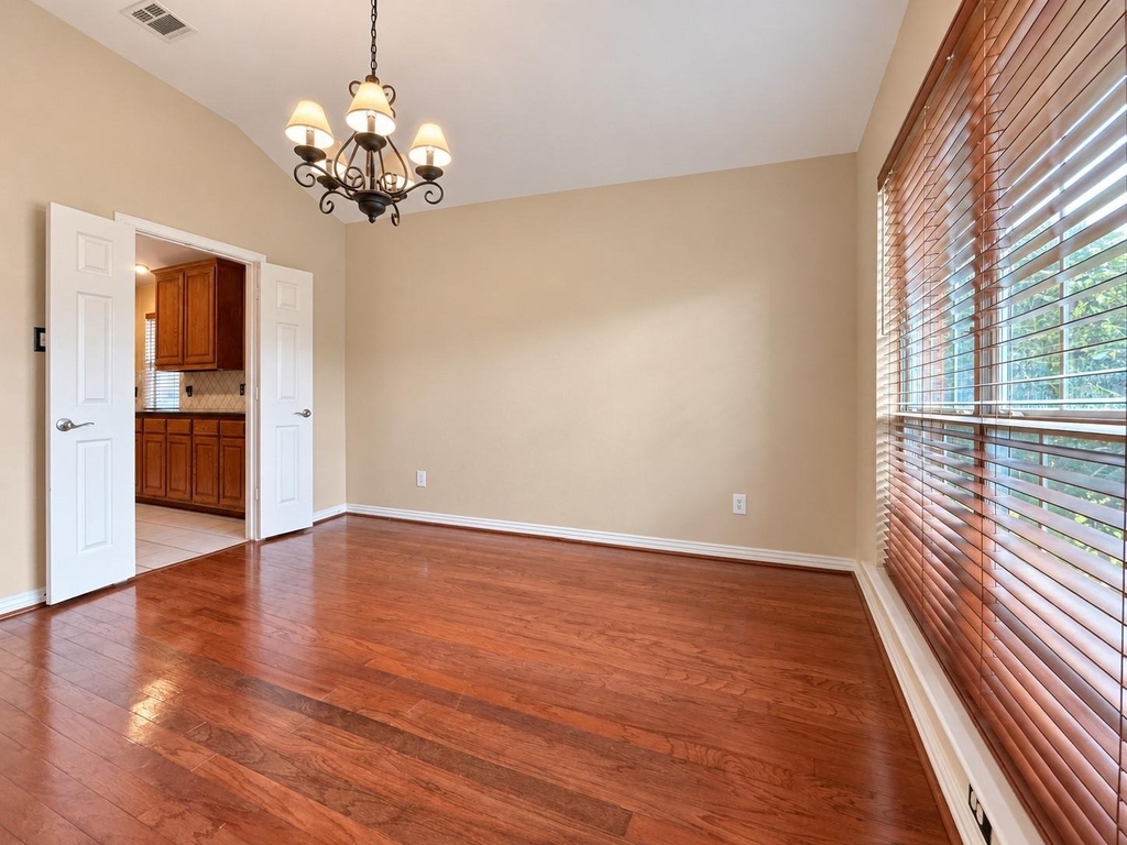 2504 Indian Paint Drive - Photo 4