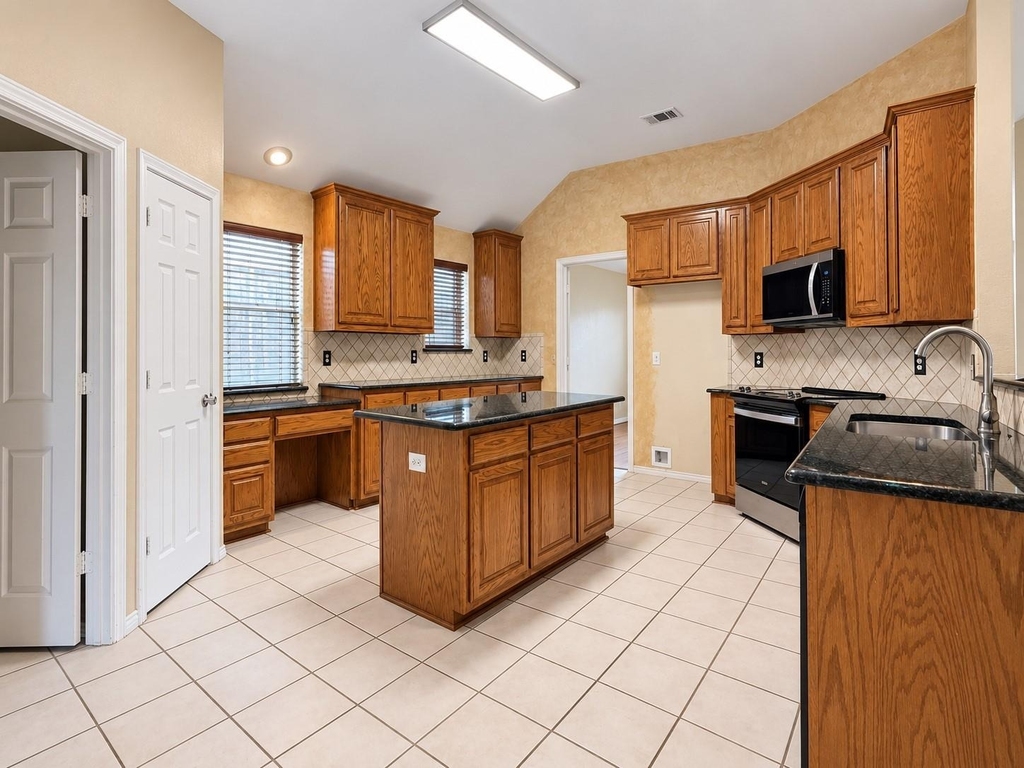 2504 Indian Paint Drive - Photo 5