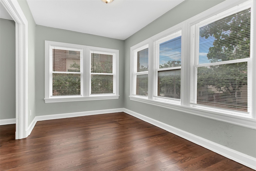 5705 Ross Avenue - Photo 18