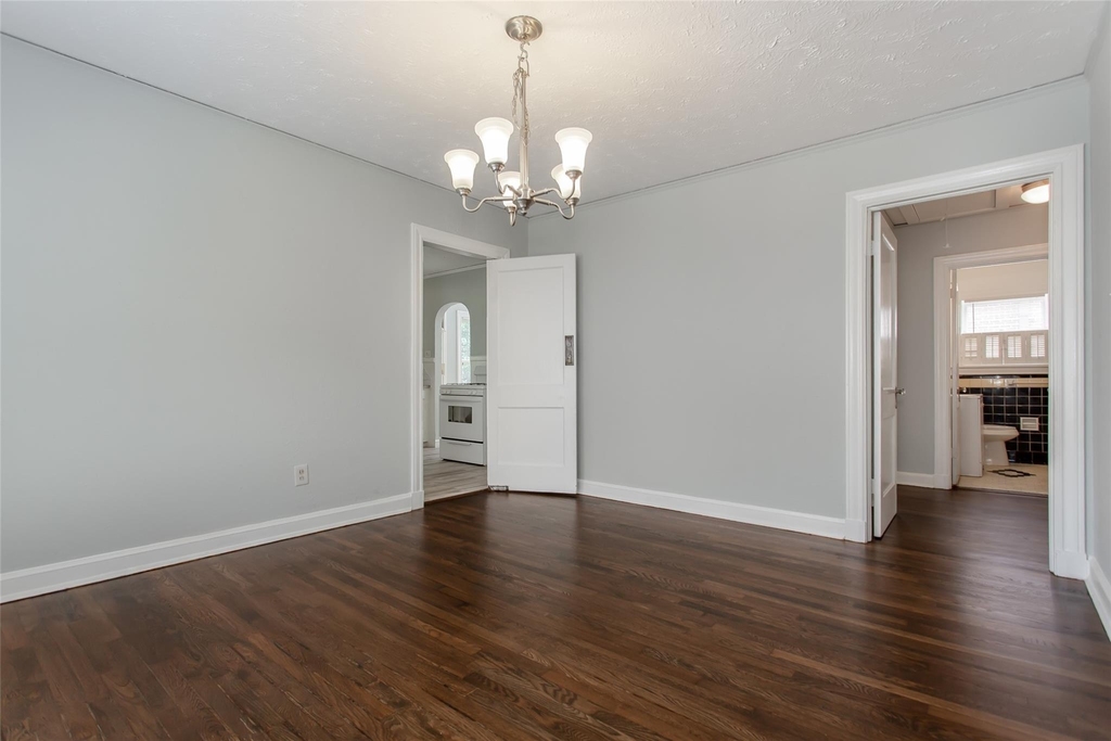 5705 Ross Avenue - Photo 9