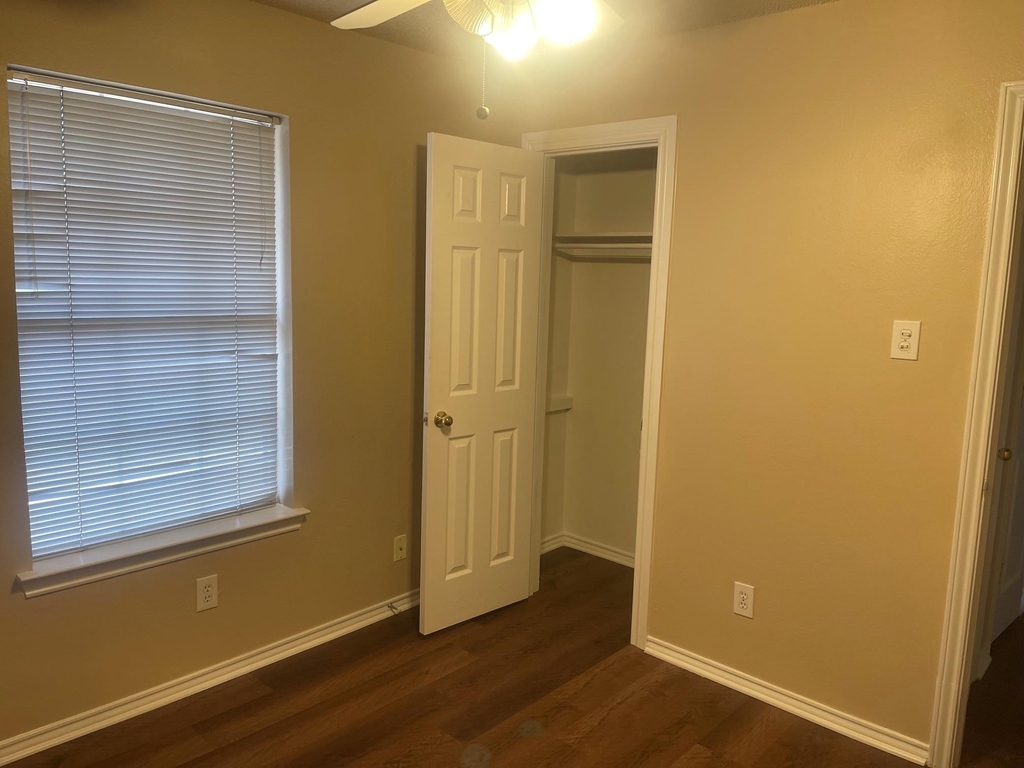 816 Brittany Drive - Photo 12