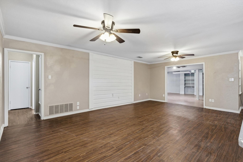 1729 Elliot Drive - Photo 14