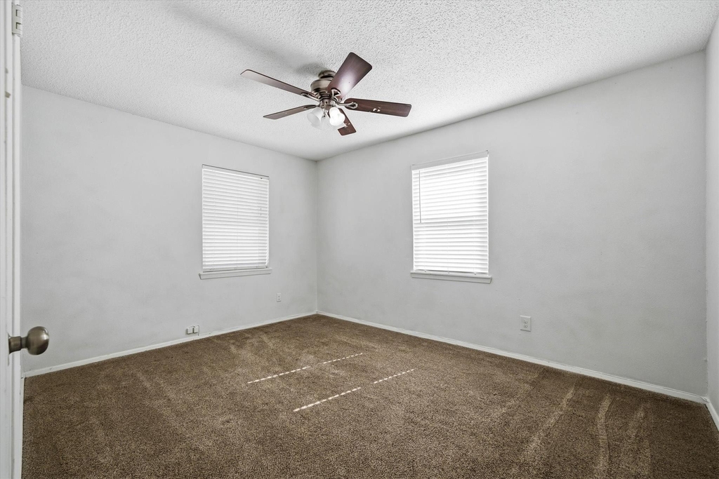 1729 Elliot Drive - Photo 17