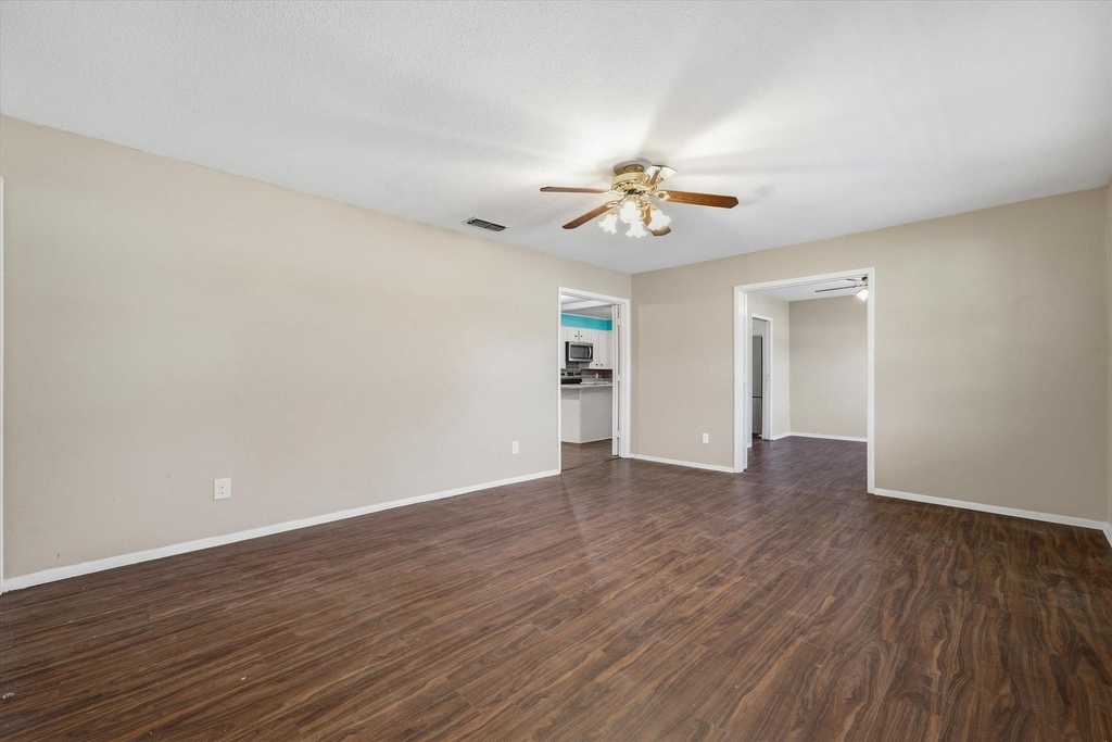 1729 Elliot Drive - Photo 10