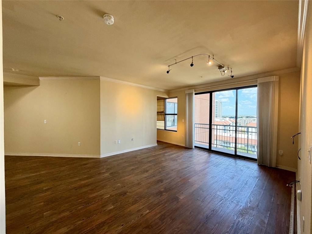 330 Las Colinas Boulevard E - Photo 10