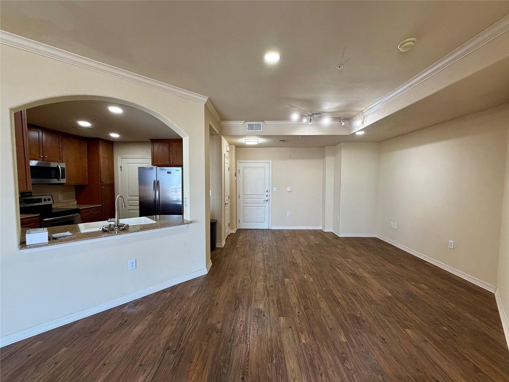 330 Las Colinas Boulevard E - Photo 8