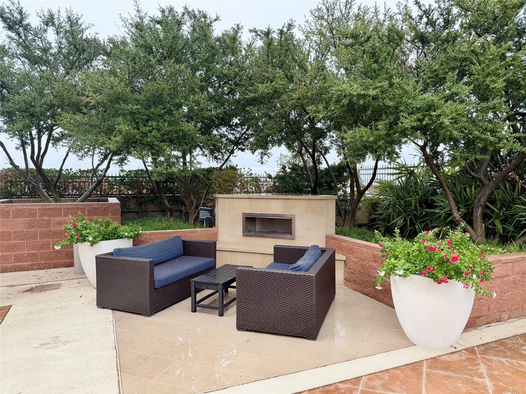 330 Las Colinas Boulevard E - Photo 33