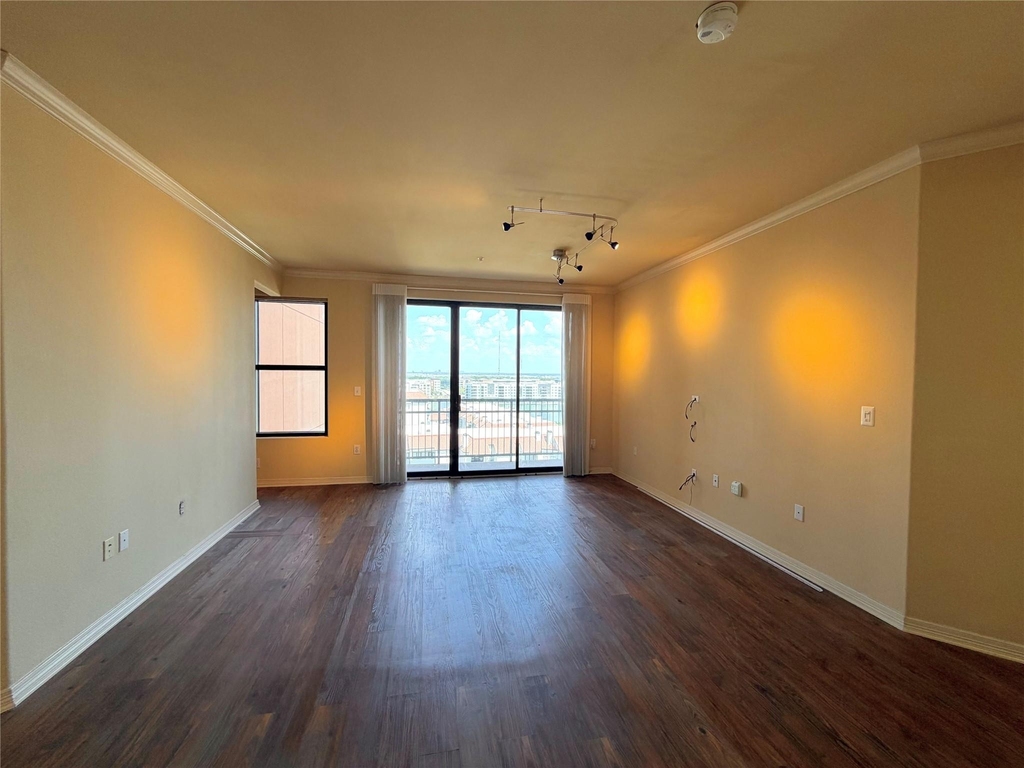 330 Las Colinas Boulevard E - Photo 9