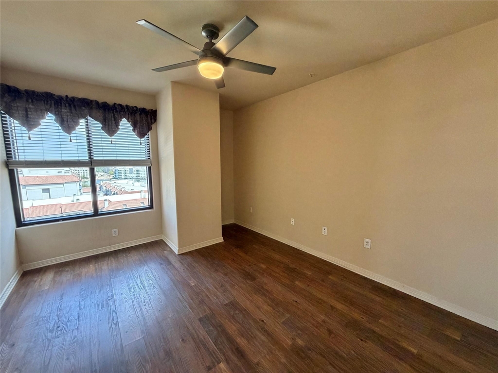 330 Las Colinas Boulevard E - Photo 19