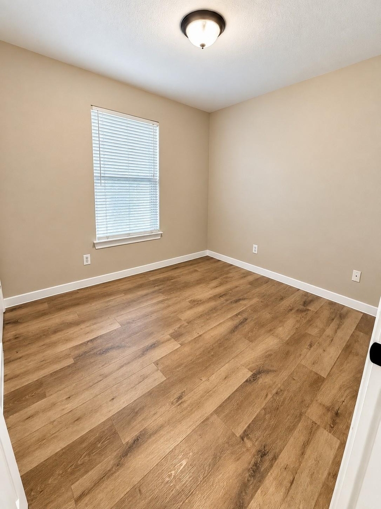 1102 Hamilton Street - Photo 4