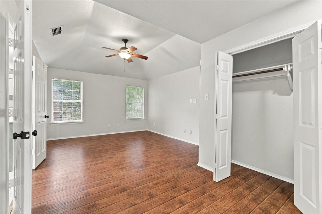 1653 Glenmore Drive - Photo 25