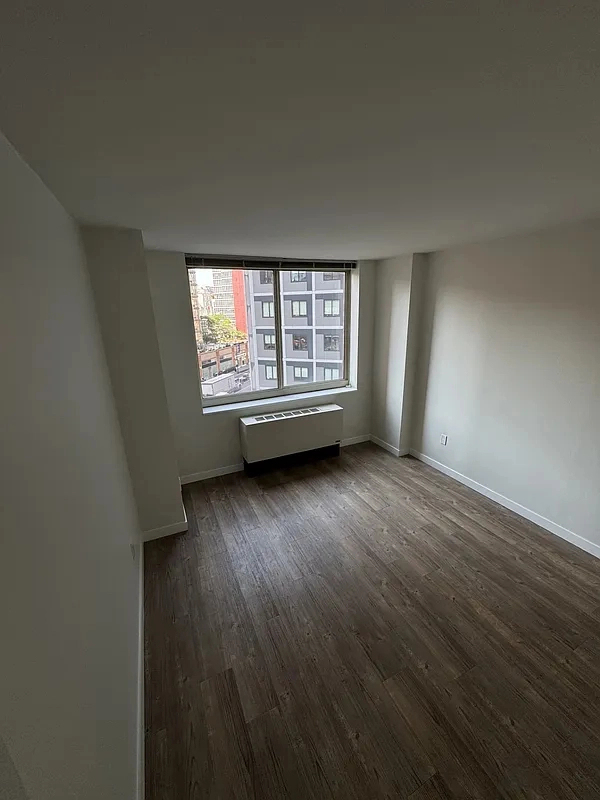 250 West 50th Street - Photo 1