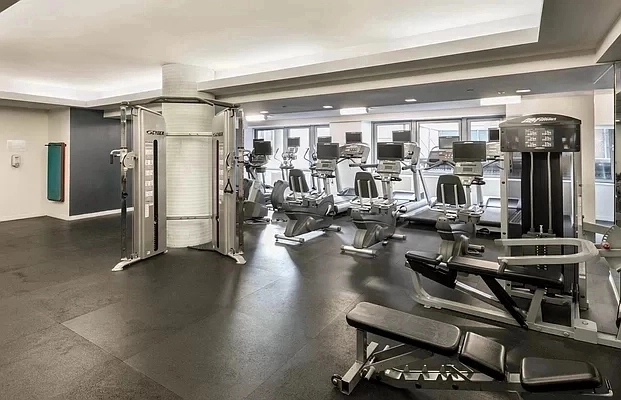 350 West 37th Street - Photo 9