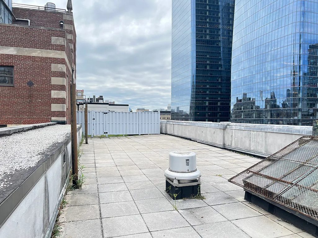 West 34th Street - Photo 5