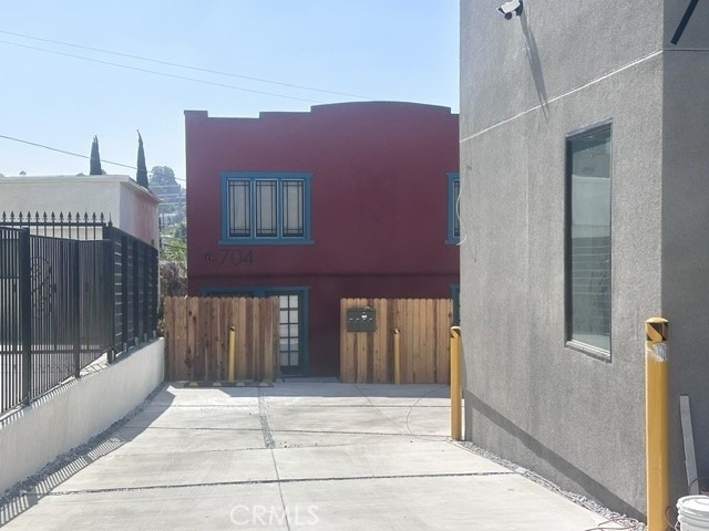 704 N Occidental Boulevard - Photo 9
