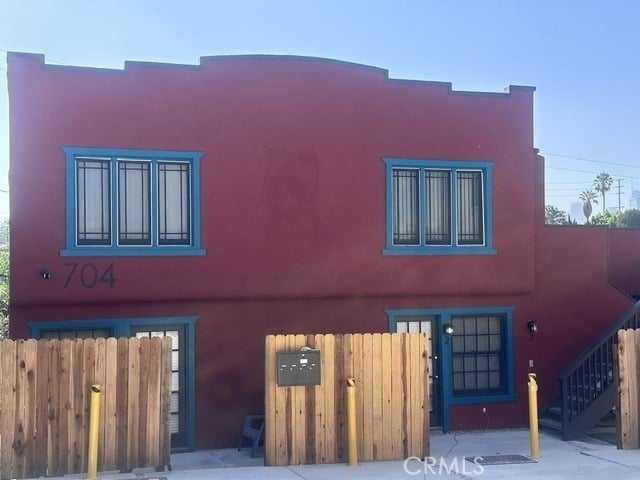 704 N Occidental Boulevard - Photo 0