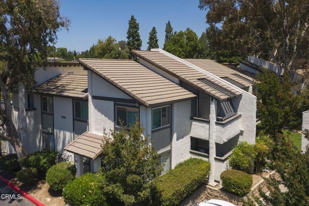1340 E Hillcrest Drive - Photo 22