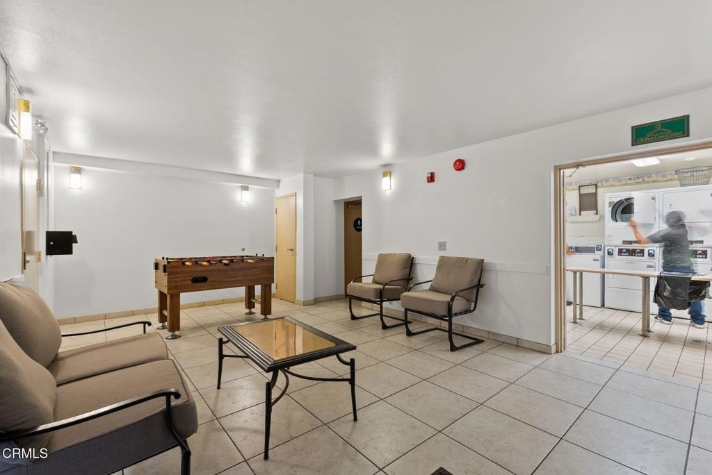 5325 Newcastle Avenue - Photo 21