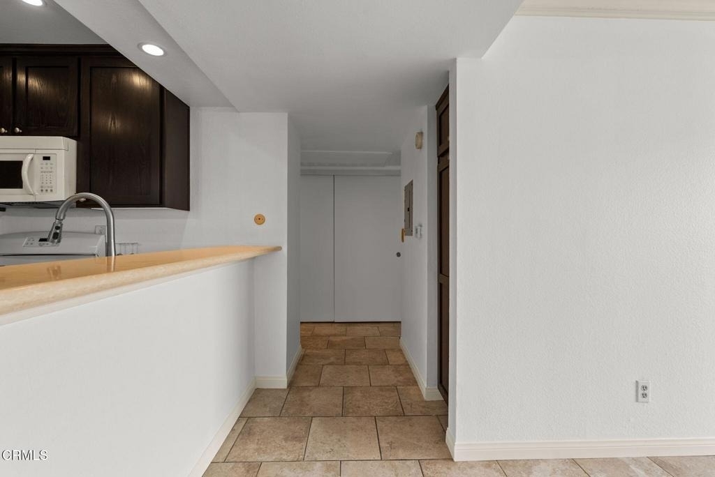 5325 Newcastle Avenue - Photo 16