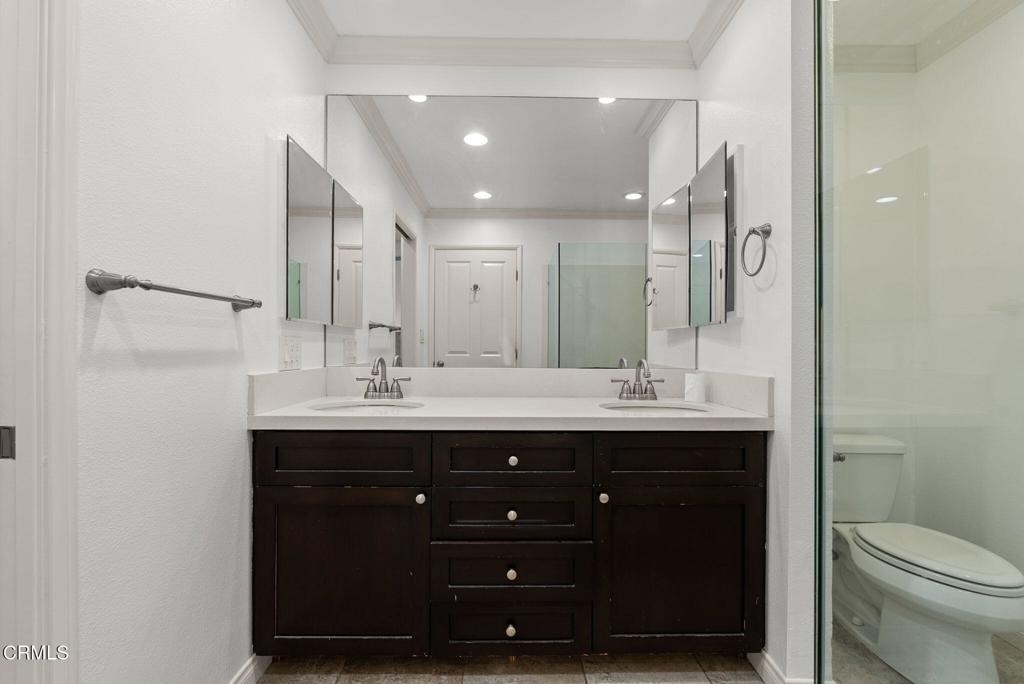 5325 Newcastle Avenue - Photo 13