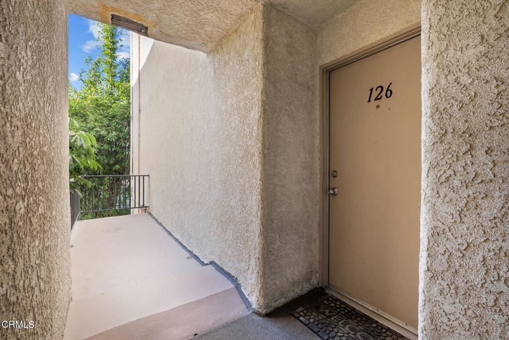 5325 Newcastle Avenue - Photo 1