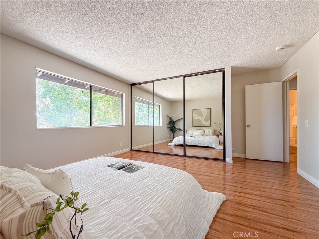 1034 E Romney Drive - Photo 24