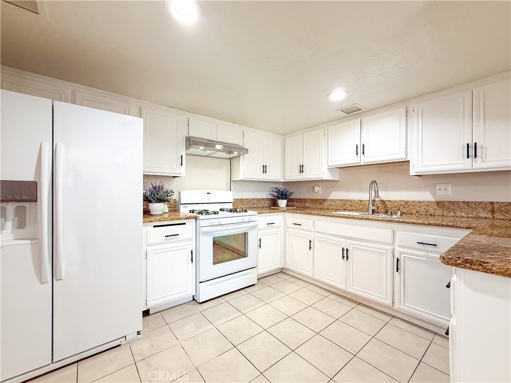 1034 E Romney Drive - Photo 8