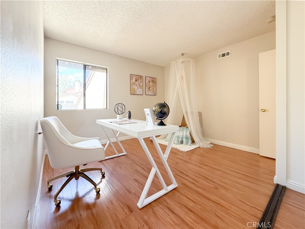 1034 E Romney Drive - Photo 27