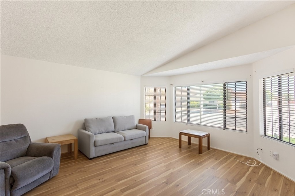 2750 La Paz - Photo 4