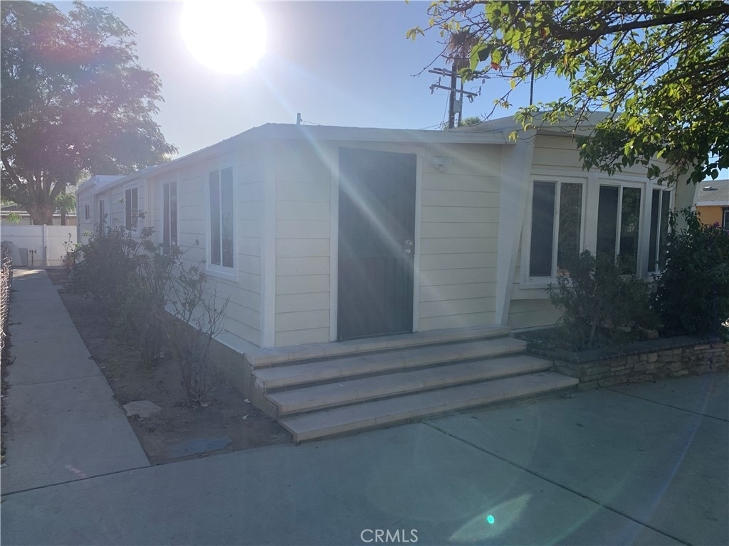 25814 Homeland Avenue - Photo 2