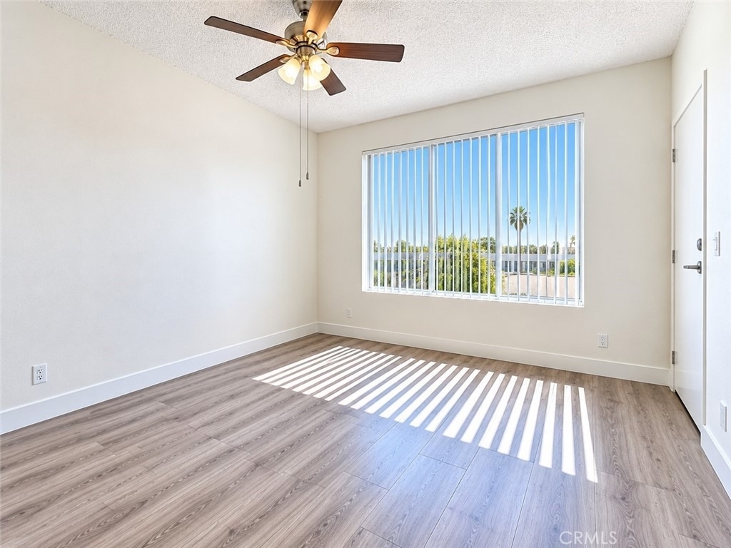 11657 Oxnard Street - Photo 7