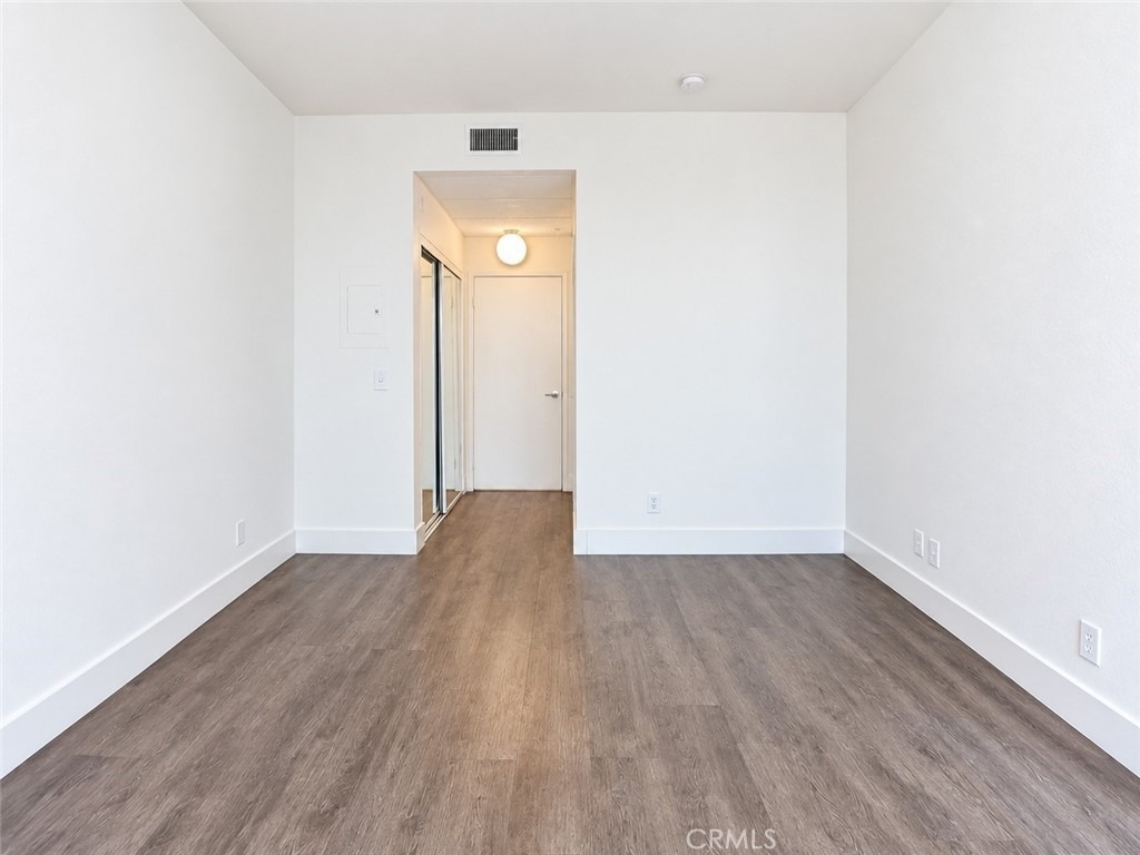 11657 Oxnard Street - Photo 15