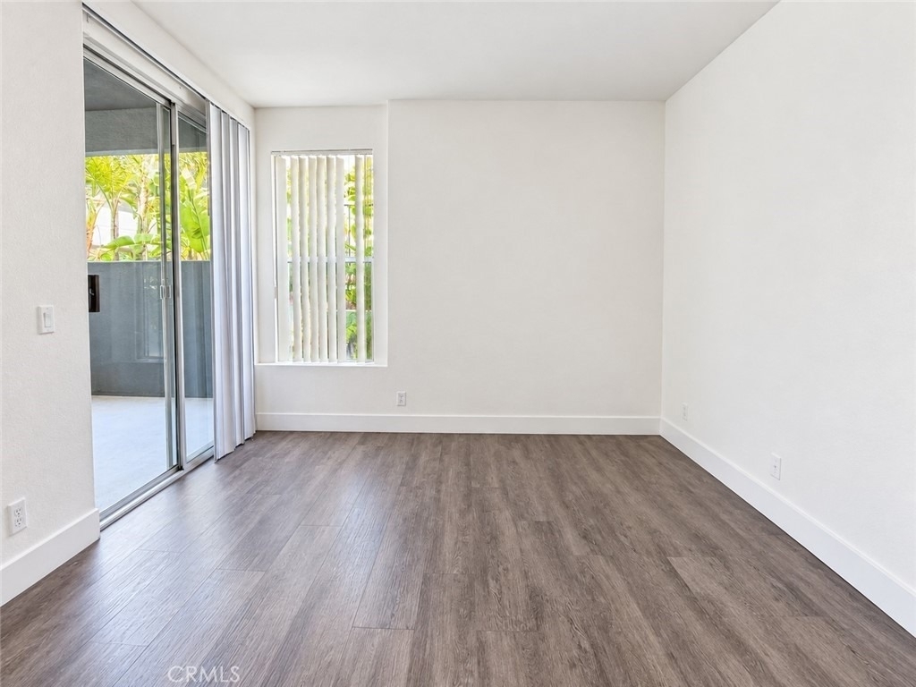 11657 Oxnard Street - Photo 16