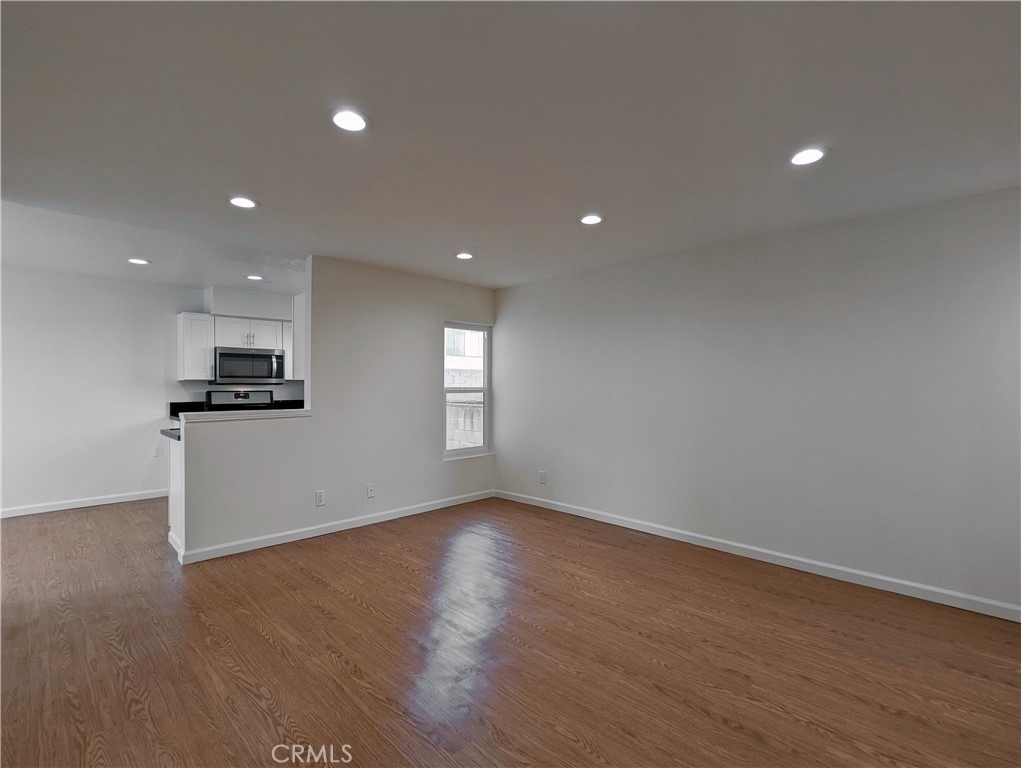1159 Linden Avenue - Photo 6