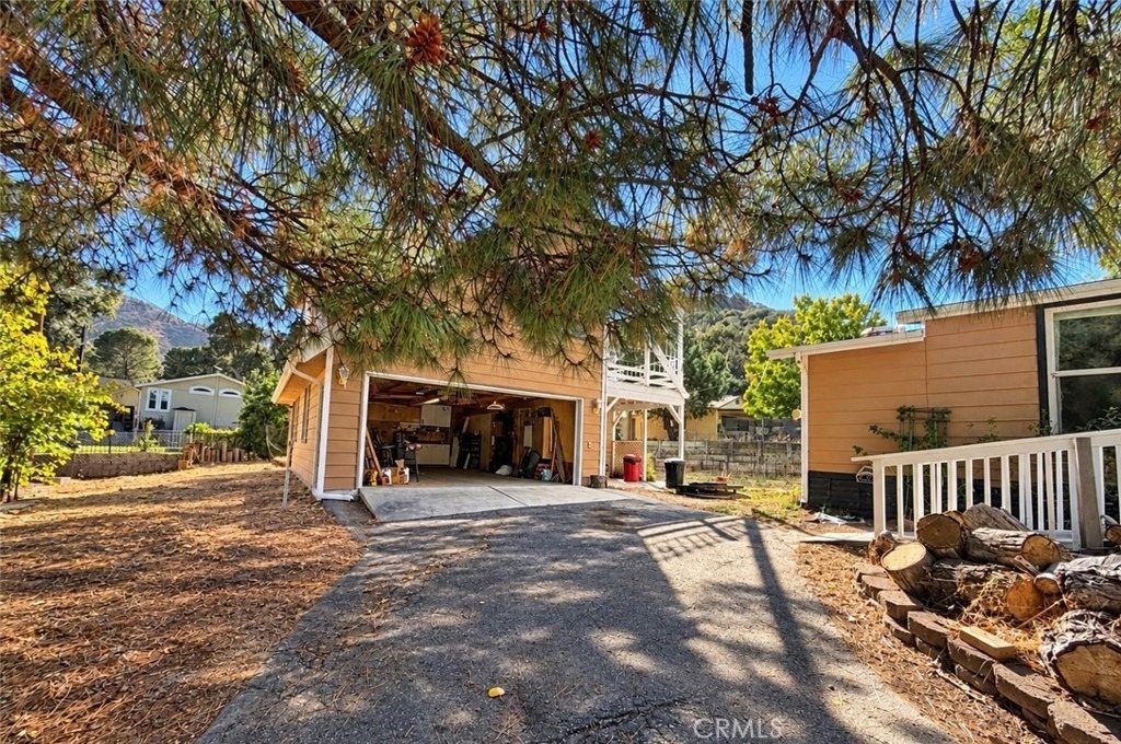 820 Yosemite - Photo 18
