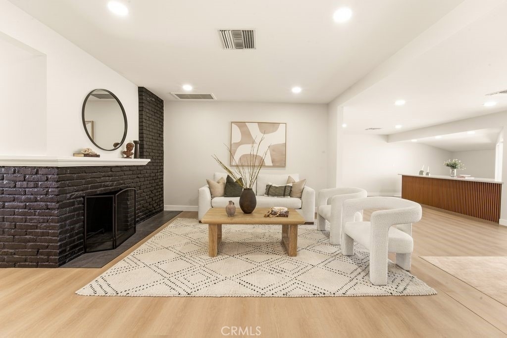 6313 Melvin - Photo 5