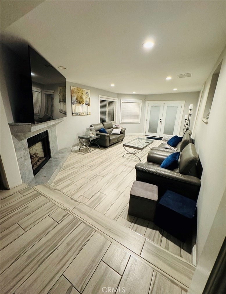 13027 Aetna Street - Photo 3
