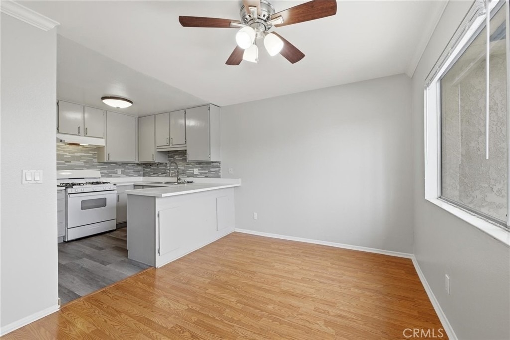 25930 Narbonne Ave - Photo 11